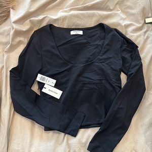 Aritzia Babaton Contour Crop